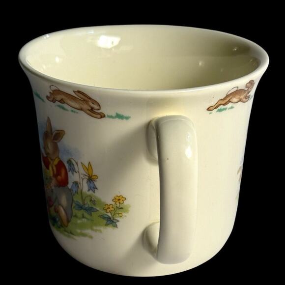 VTG ROYAL DOULT0N BUNNYKINS Toddler Infant HANDLED Hug A Mug Cup Bunnies Flowers - Picture 6 of 12